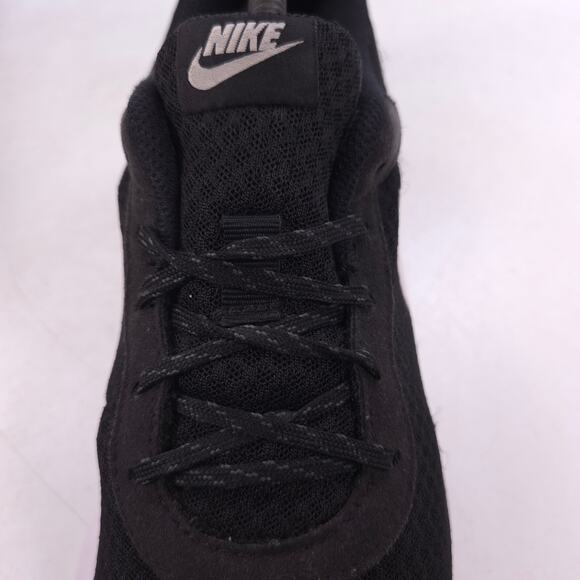 Nike Tanjun Lace Up Athletic Running Shoe Womens Size 10 812655-011 Black - Picture 9 of 10